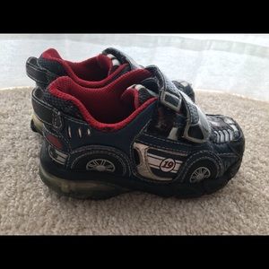 *FREE WITH PURCHASE!!* Race car light up shoes 🏎